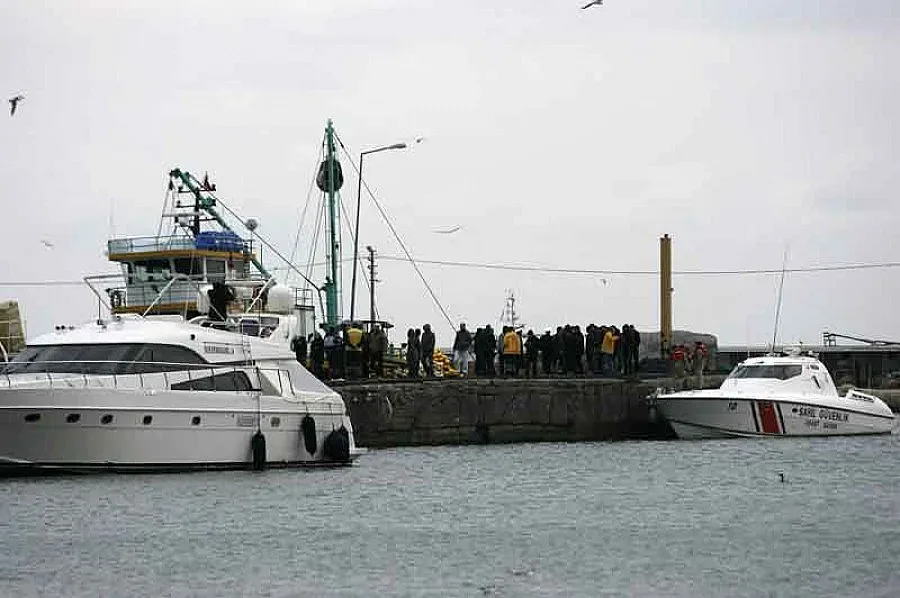 Щастлива развръзка с похитен турски ферибот