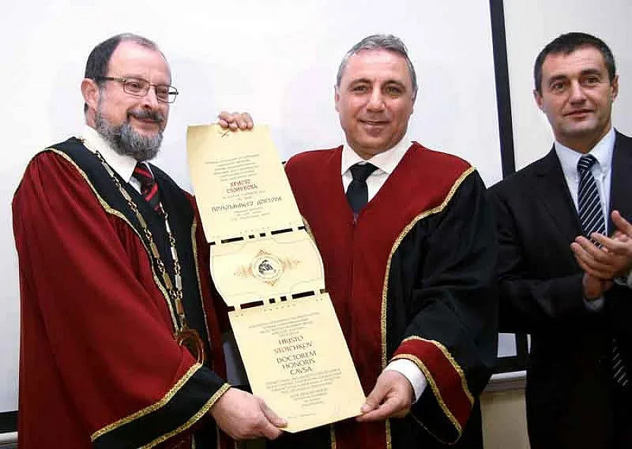 Камата стана „Доктор хонорис кауза” на ПУ