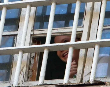 Обвиниха Тимошенко за укриване на милиони