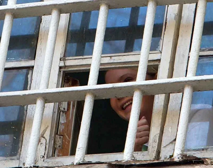 Обвиниха Тимошенко за укриване на милиони