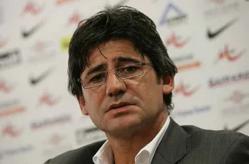 В "Левски" се натягат на новия треньор