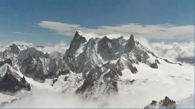 Лоши новини за двама скиори, които бяха затрупани от лавина 