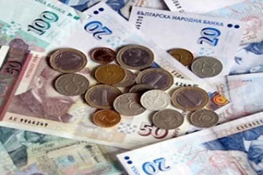 Минималната заплата скача на 290 лева от 1 май