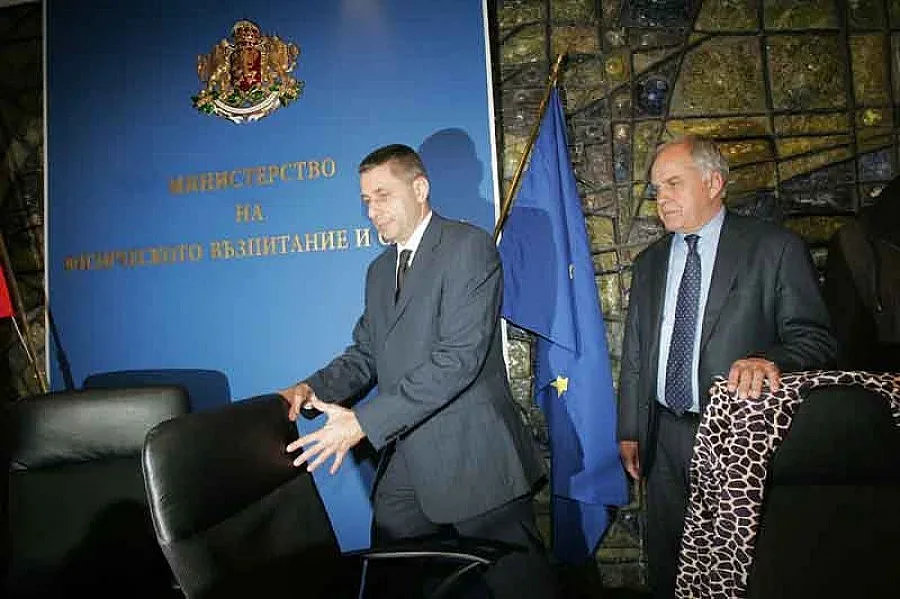 Радостин Стойчев: В чужбина се гордея, че съм българин, у нас ме е срам