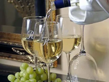 Изкушаваме туристи с вино и голф