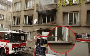 Спасиха баба и внуче от горяща кооперация