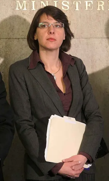 Външно продава 12 задгранични имота