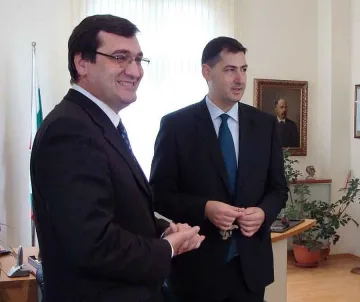 Славчо сдаде поста на Иван Тотев