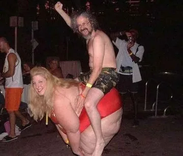 Обраха до голо подпийнал чалгаджия