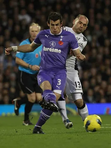 "Тотнъм" удари "Фулъм", застигна "Челси"