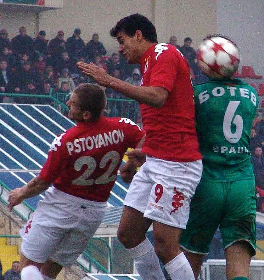 ЦСКА се хлъзна с 2:2 във Враца