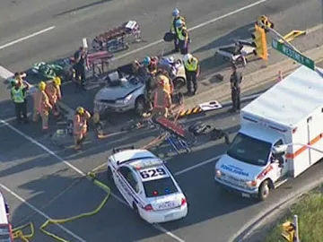 Десетима загинаха в меле с 30 коли на пътя (ВИДЕО)