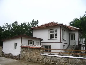 Чужденци точат ДДС с имоти 