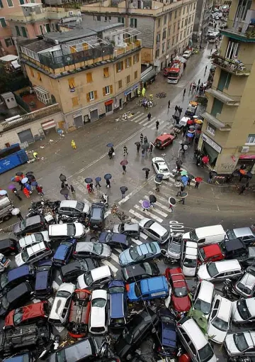 Отложиха "Дженоа" - "Интер" заради водната стихия