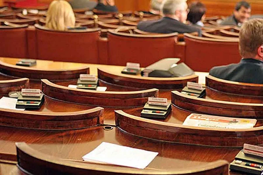 Питат седем министри в парламентарния контрол