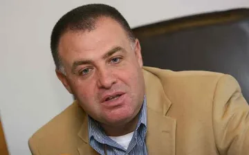 Плащат с имоти на фермерите