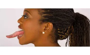 Американка извади най-дългия език в света (ВИДЕО)