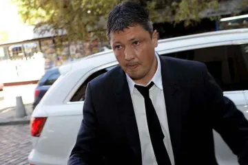 Любо Пенев започна с вино и сьомга