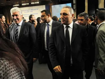 Стоичков: Няма да бутам Боби