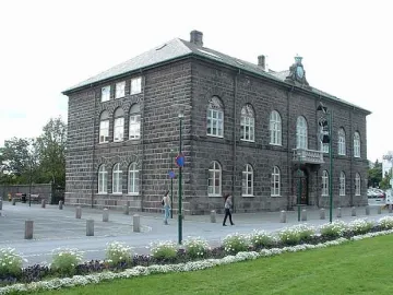 Исландия се отваря за наши работници