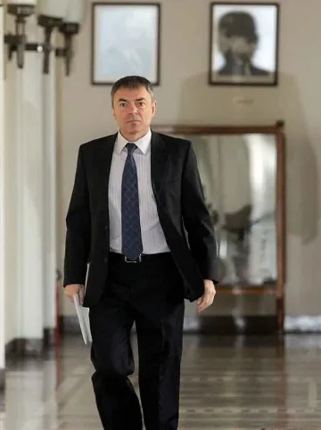 На всеки учен в БАН се падал по човек и половина обслужващ персонал