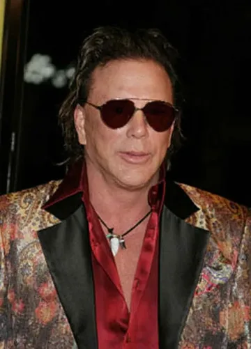 Мики Рурк със звезда на Алеята на славата в Холивуд