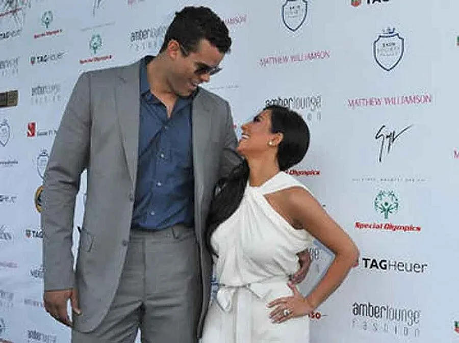 Ким Кардашиян се развежда след два месеца брак