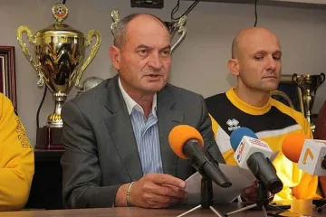 "Ботев" инвестира 20 млн. в стадиона