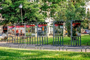 Изложба пред Народния театър ни провокира - можем ли да #ПроменимКартинката?