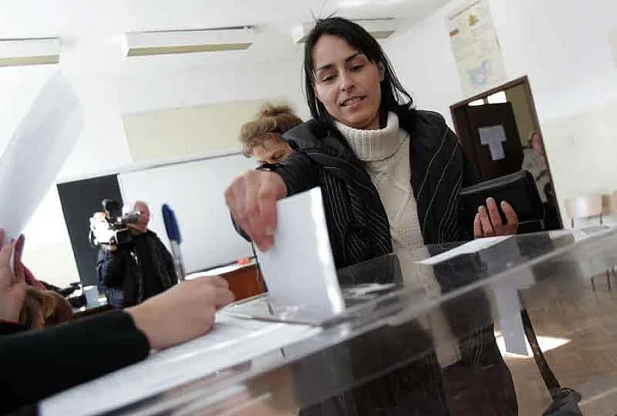 По ръба на бръснача - ГЕРБ печели Смолян, Лечков губи Сливен