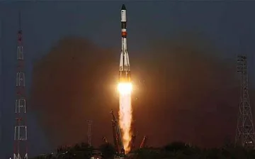 Руският кораб "Прогрес" носи подаръци в космоса