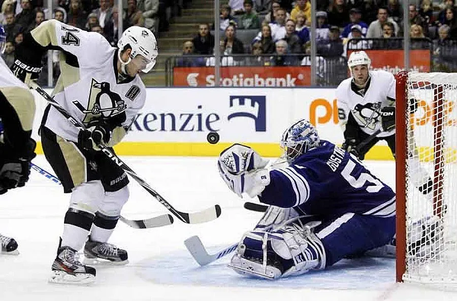 Канадци спряха лидера в НХЛ "Питсбърг"