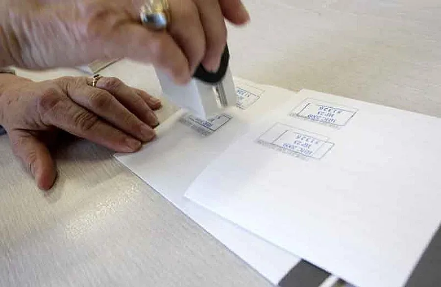 Всички 11 623 секции в страната и чужбина са отворени