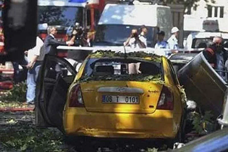 Жена-атентатор окървави празника на Турция