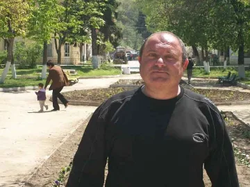 Плашат с убийство червен кандидат-кмет