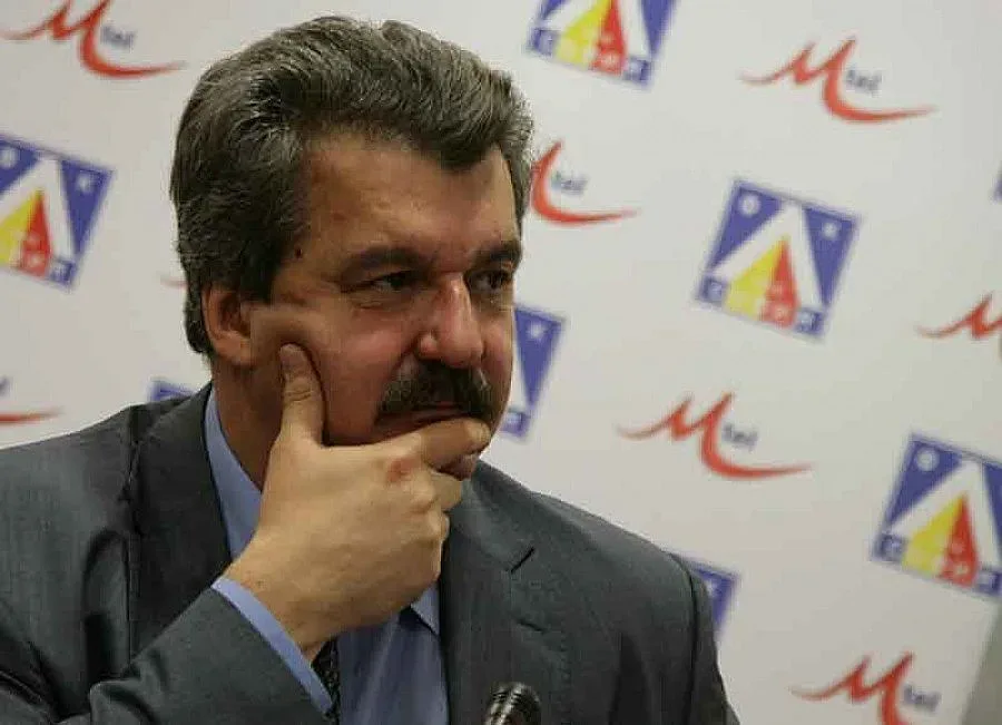 Батков: Нагласен наряд!