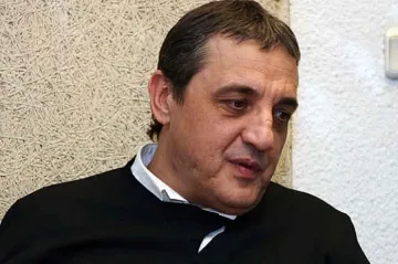 "Титан" изчисти и Симонович