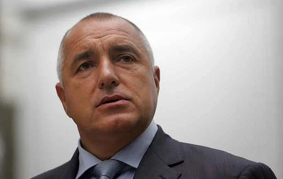 Бойко откри пътен възел с делфинариум