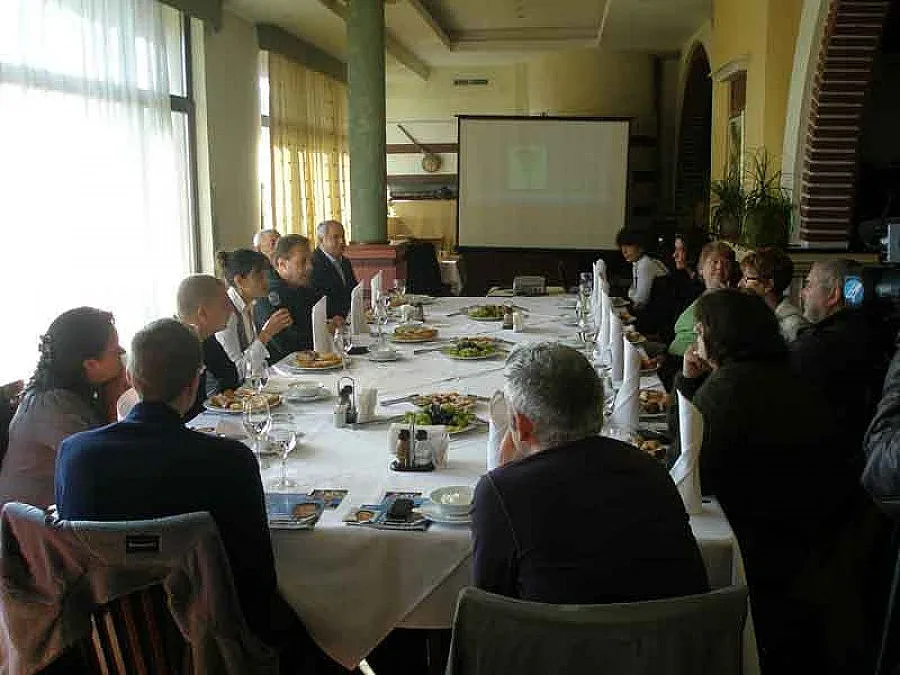 Поданици на кралицата подкрепиха Даниел Панов