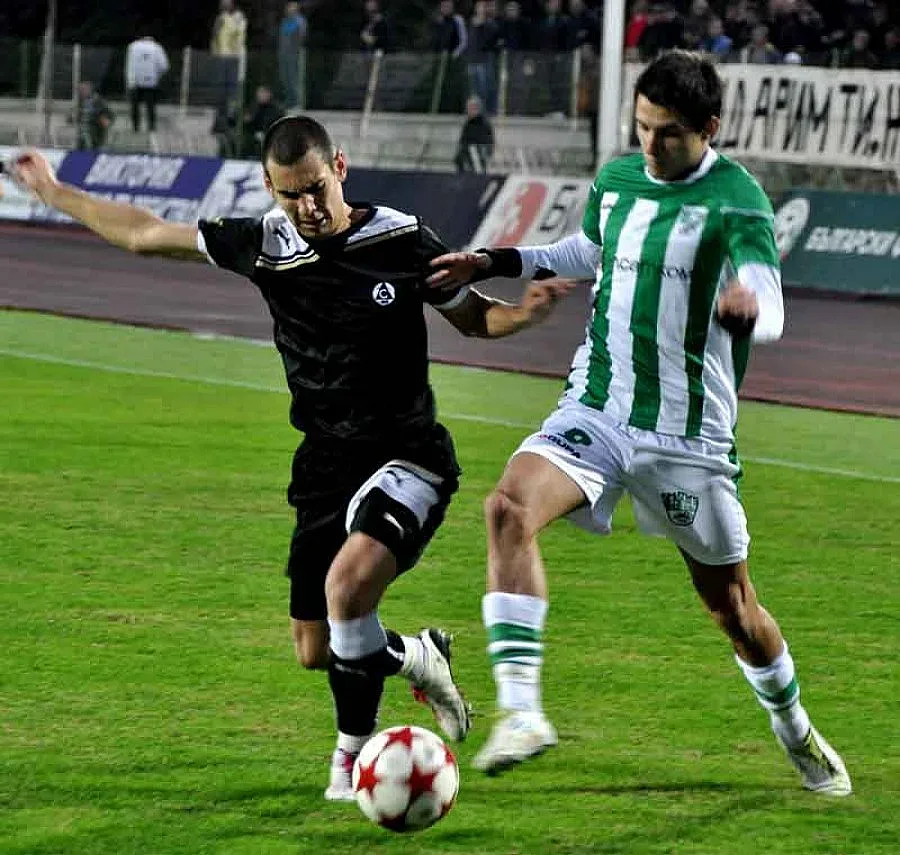 "Берое" удари "Славия" под новите прожектори