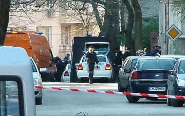 Прострелян иска 500 хил. от похитителя на Инвест банк 