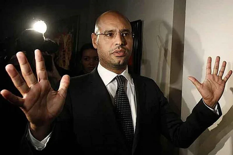 Син на Кадафи се опитва да избяга с фалшив паспорт