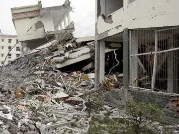 Над 11 000 души са в палаткови лагери след труса в Турция 