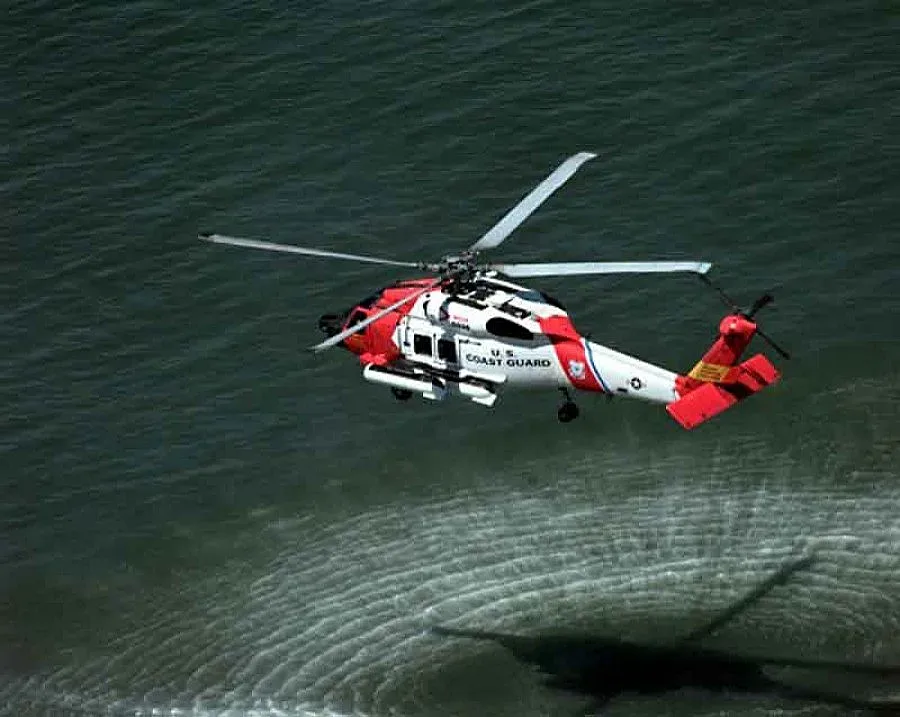 Катер с 27 души на борда изчезна край Карибите 