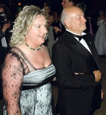 Жената на Лужков изтеглила 300 млн. евро