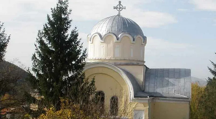 Бойко води министър на черква в Брезник