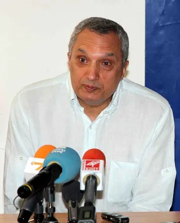 Костов удари рамо на Плевнелиев