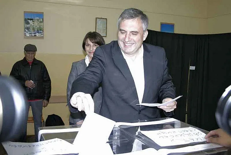 Калфин: Гласувах за младите