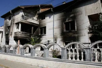 Събарят дворците на Цар Киро безплатно