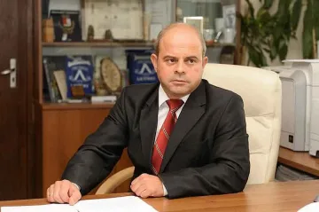 Световна шампионка подкрепи Пламен Стоилов